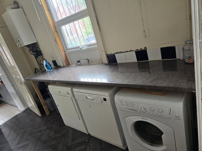 Room Delph Lane in Leeds
