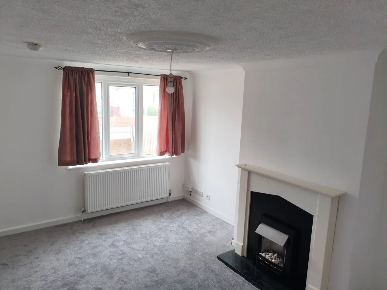 House Chequers Close in Wakefield