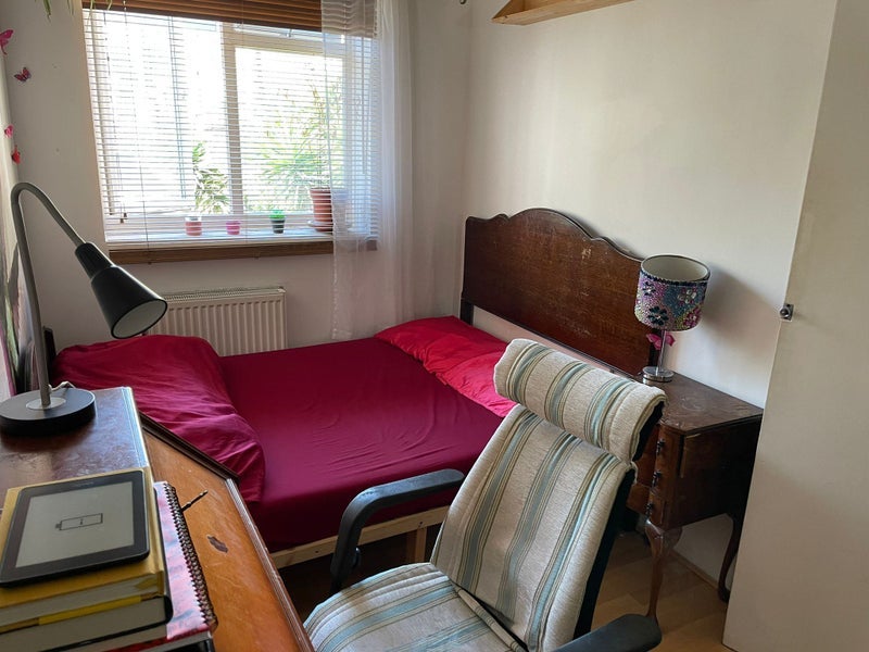 Room Frampton Park Road in Greater London