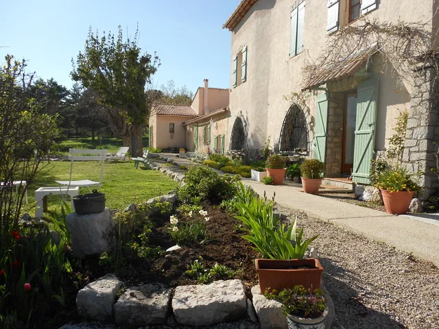 Room Chemin des Chardons in Caussols