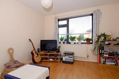 Flat Dodson Court in Vale of White Horse