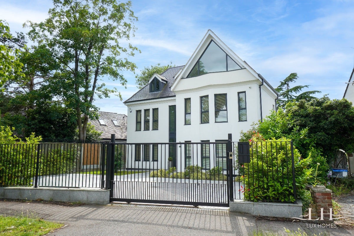 House Nelmes Way in London