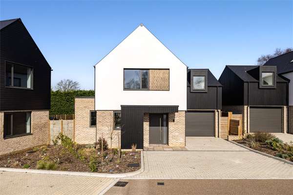 House Sandpiper Close in Ashford