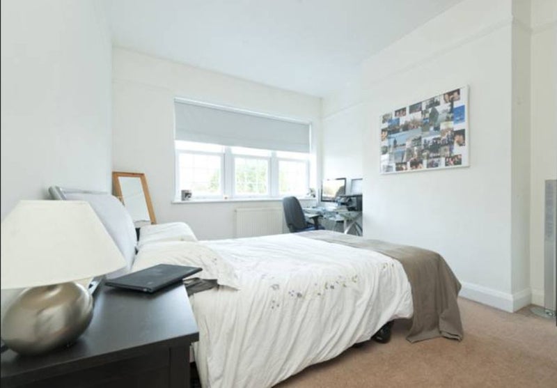 Flat Hallowell Road in Greater London