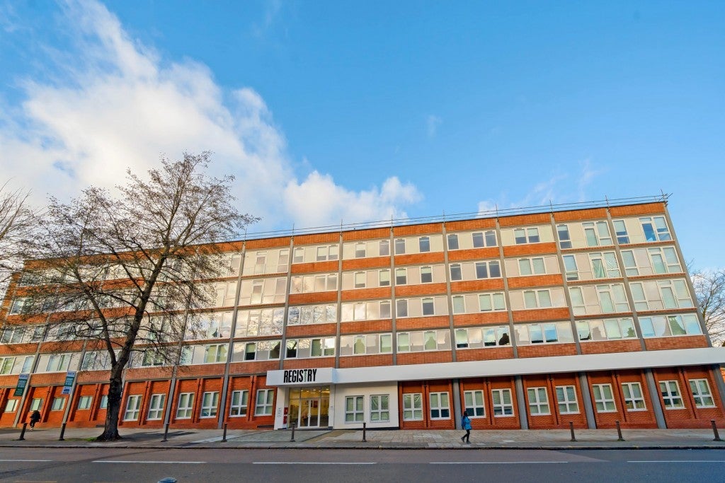 Flat Beckenham Road in Greater London