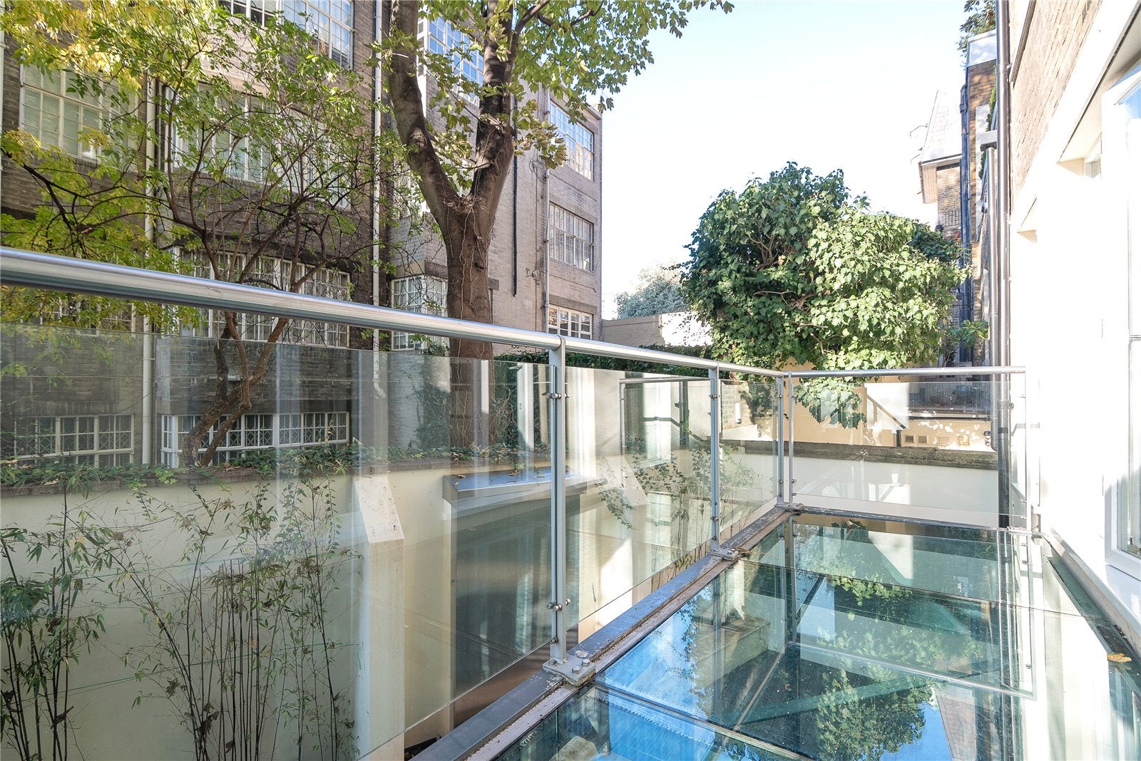 Flat Chesham Street in City of Westminster