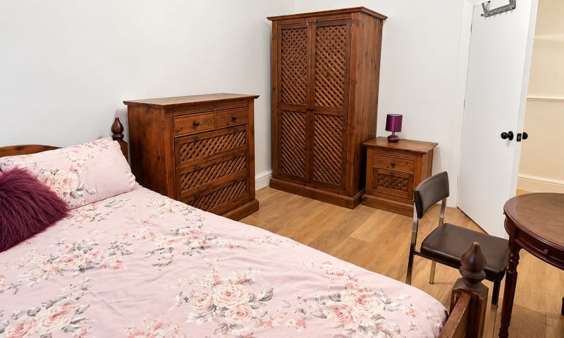 Room Neptune Street in Greater London