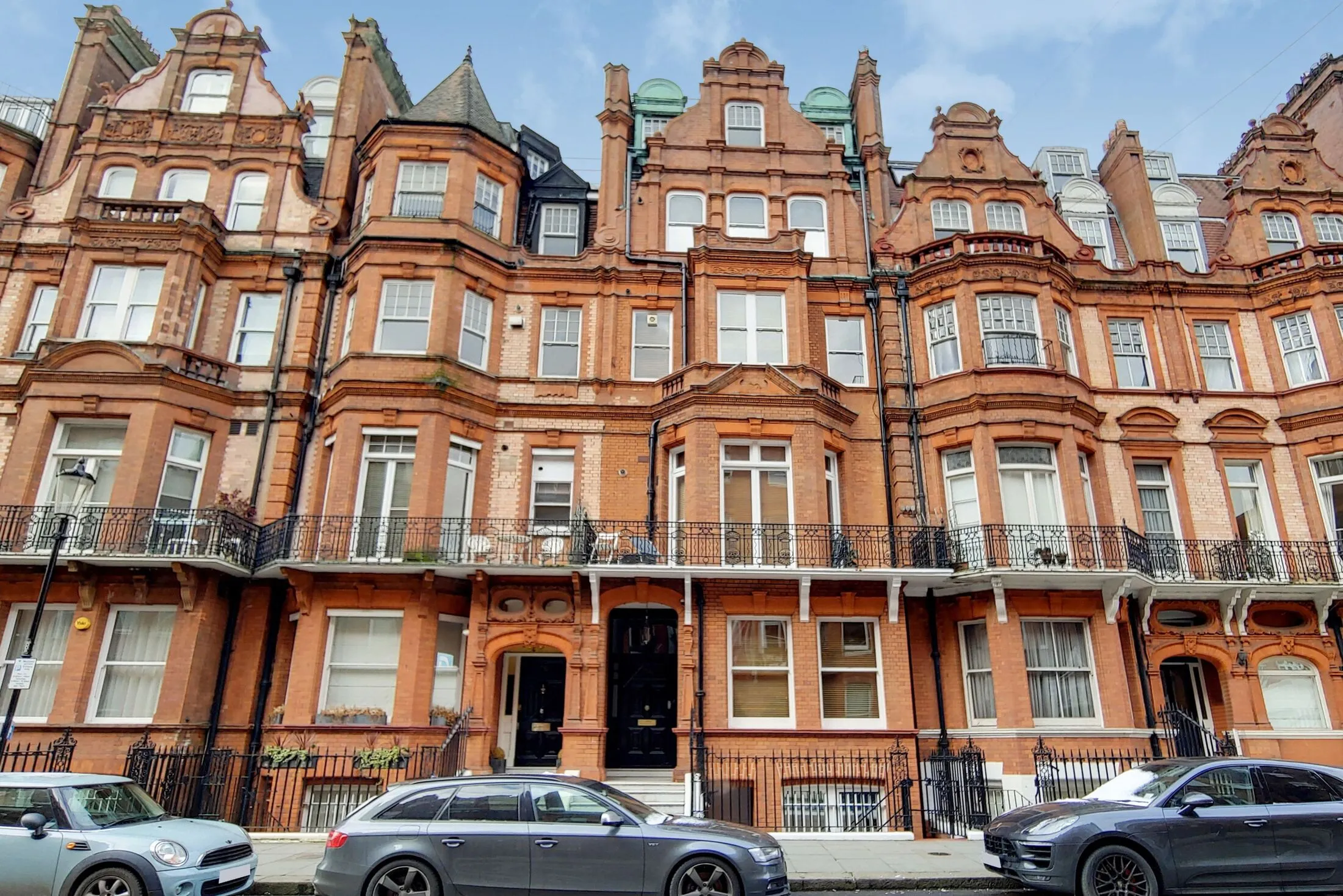 Flat Draycott Place in Greater London