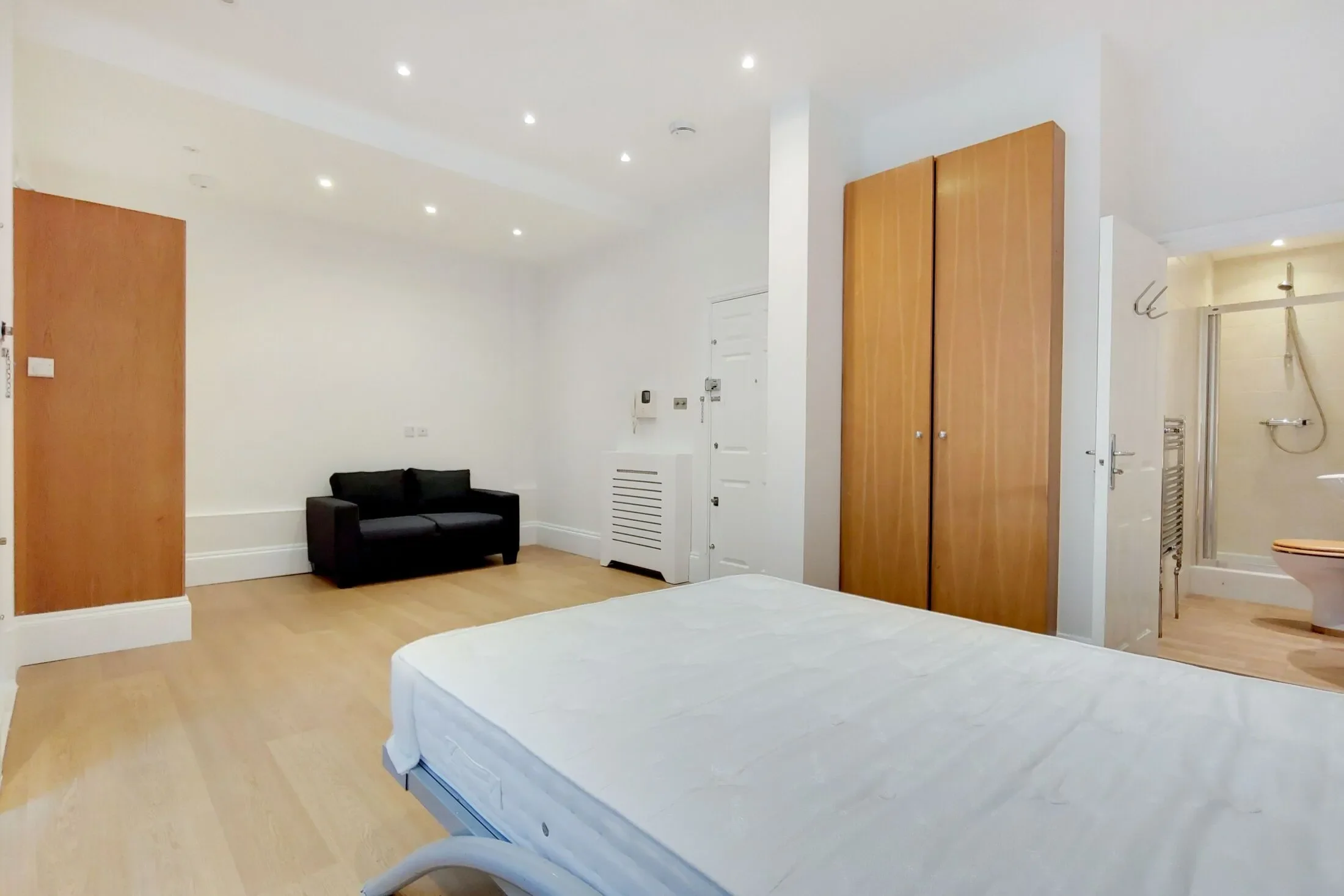 Flat Draycott Place in Greater London