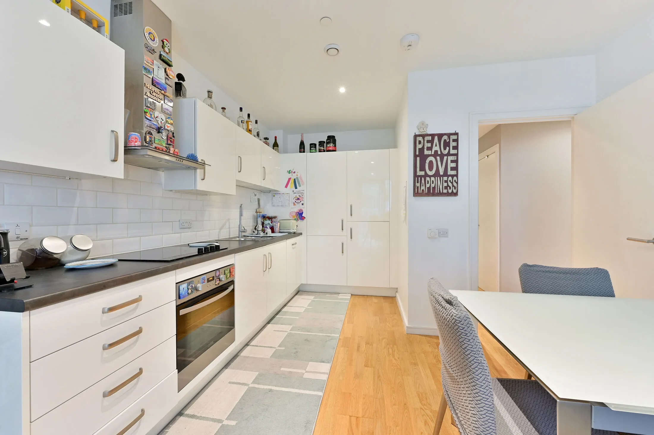 Flat Enterprise Way in Greater London