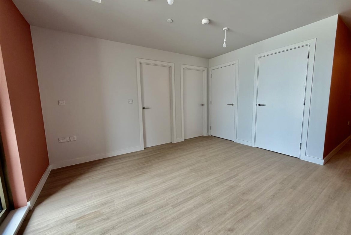 Flat Botanical Avenue in Trafford