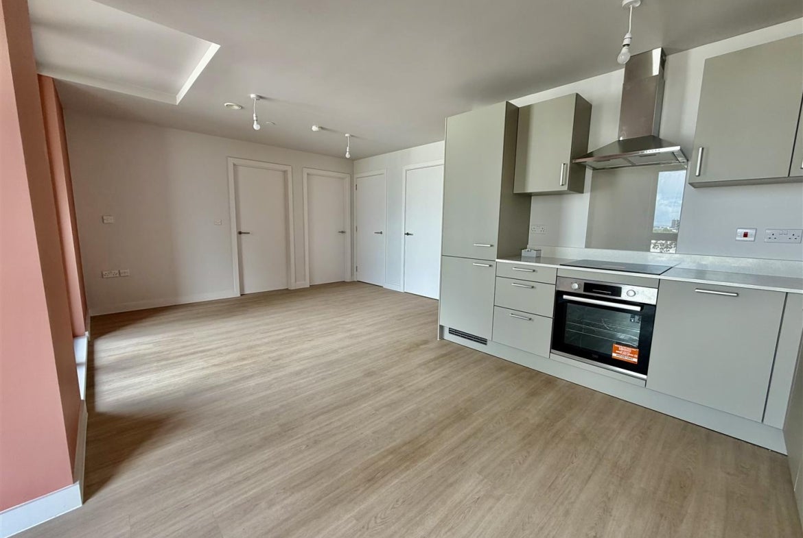 Flat Botanical Avenue in Trafford