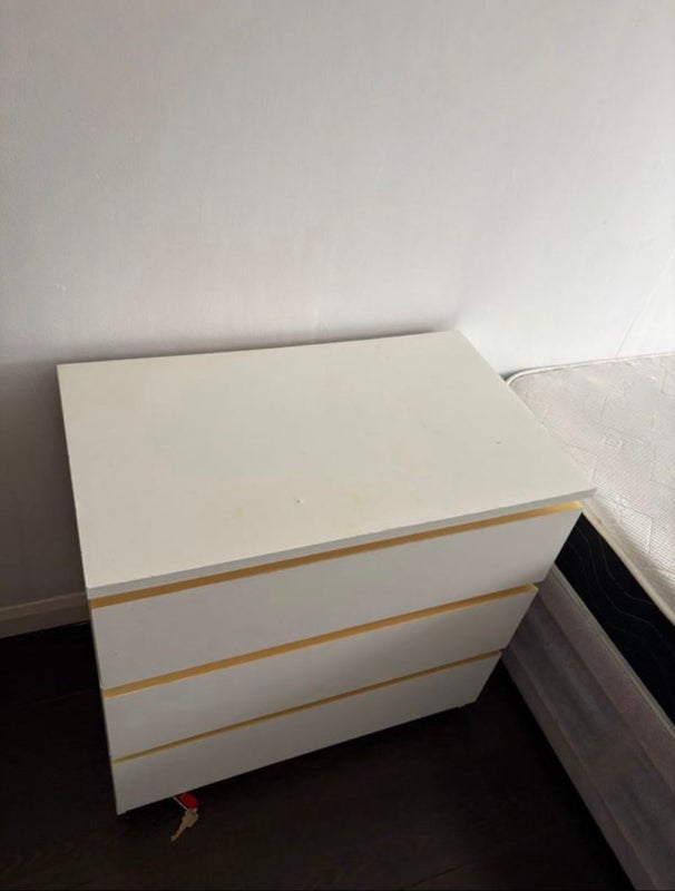 Room Impact Court in Greater London