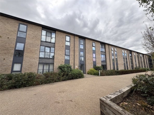Flat Rodbourne Road in Swindon