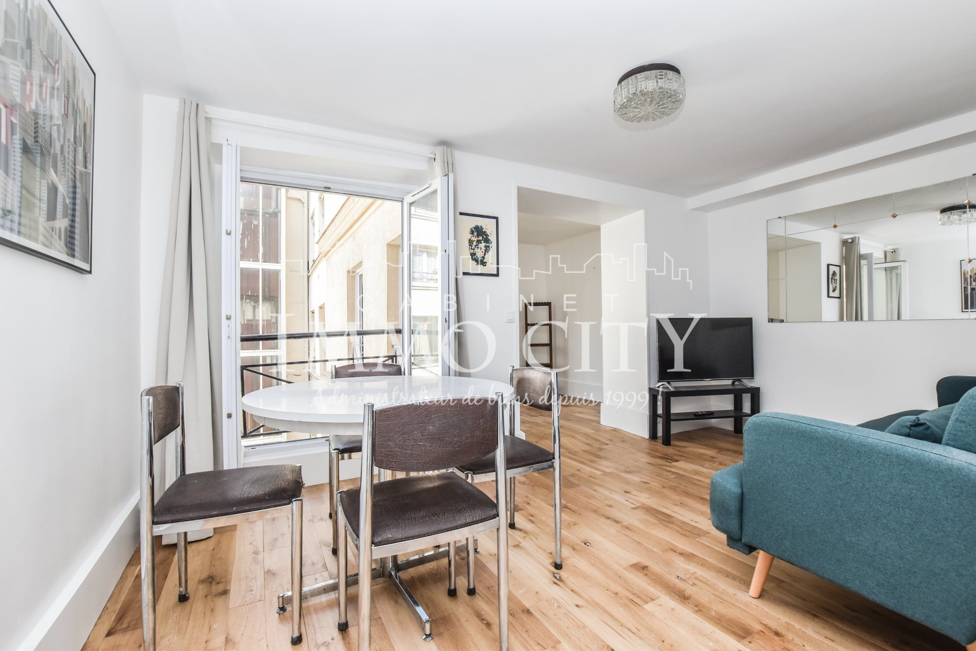 Flat Rue du Grand Prieuré in Paris