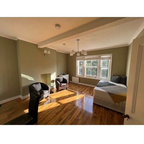Flat Elsham Road in Greater London