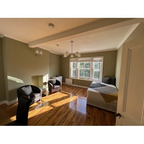 Flat Elsham Road in Greater London