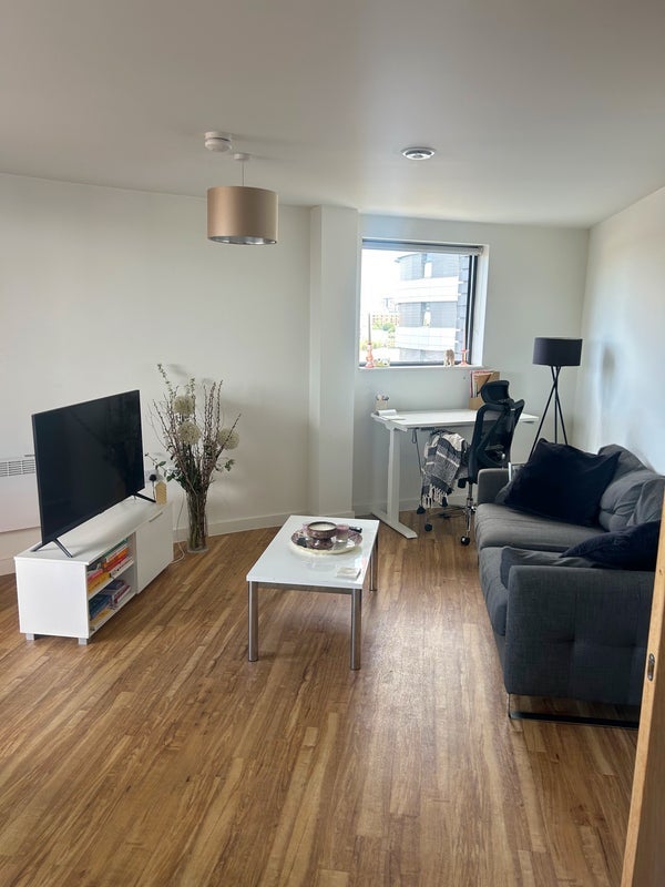 Room Pomona Strand in Trafford
