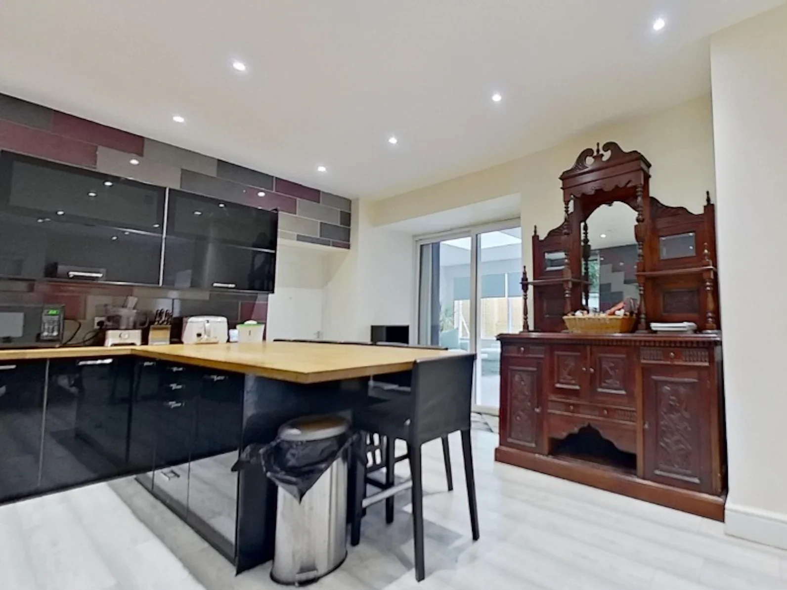 House Manse Park in Uphall