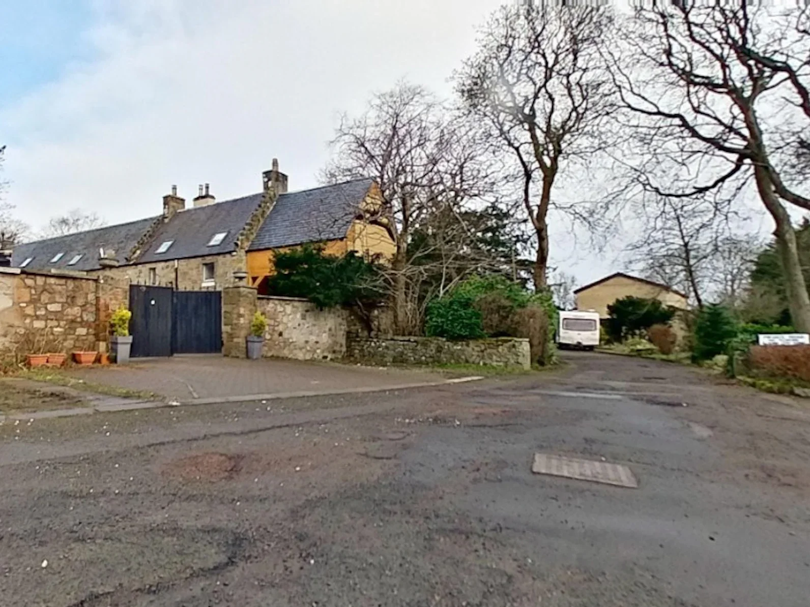 House Manse Park in Uphall