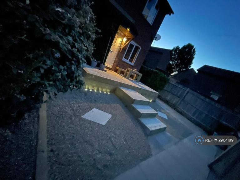 House Stour Close in Strood