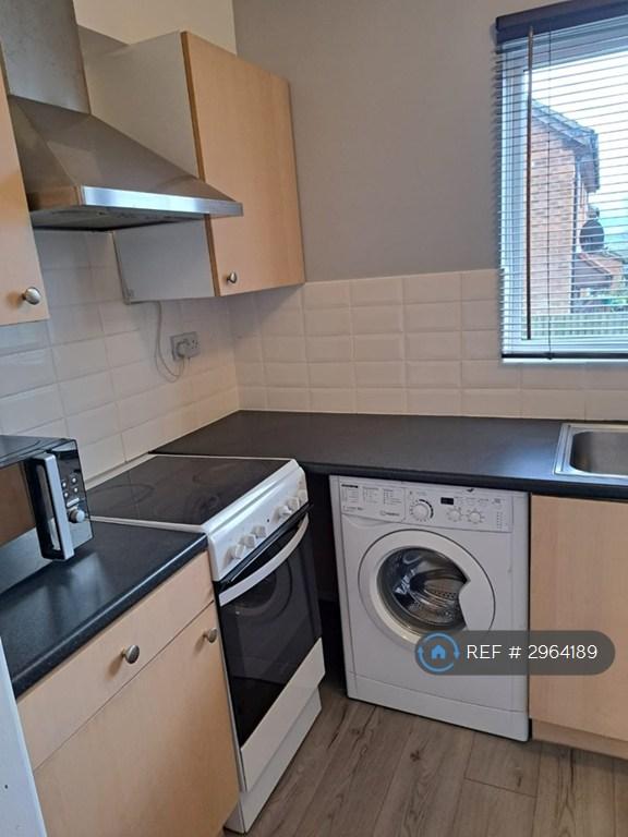 House Stour Close in Strood
