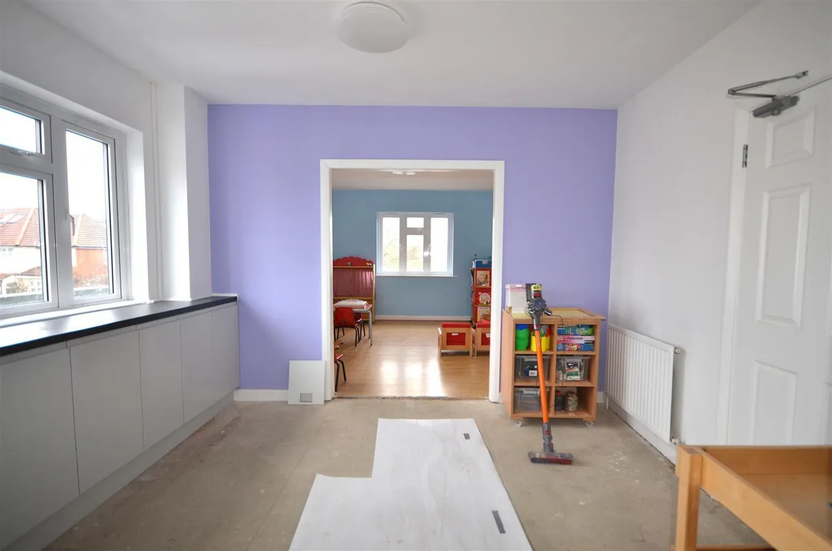 Flat Ashley Gardens in Greater London