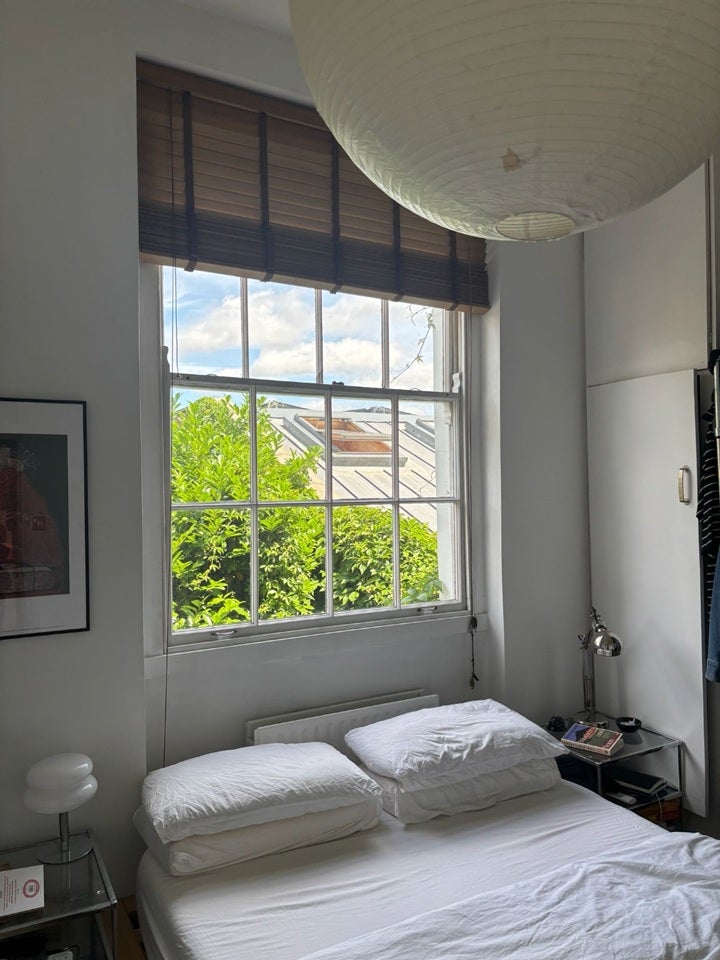 Flat Hackney Road in Greater London