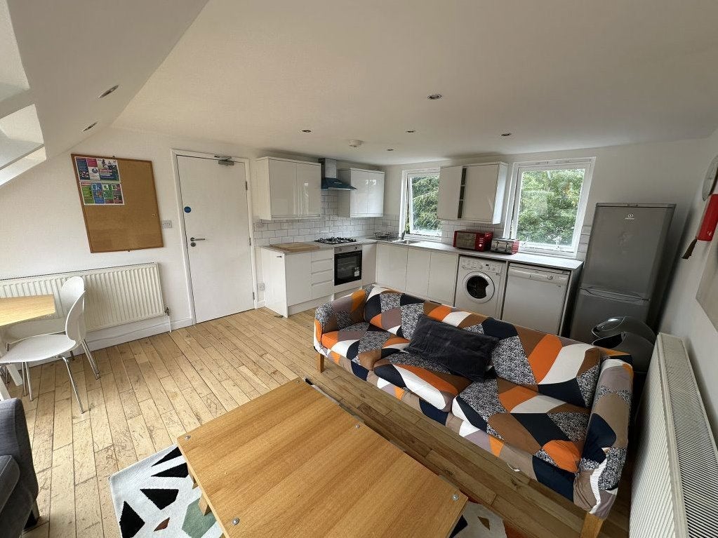 Flat Valentia Road in Oxford