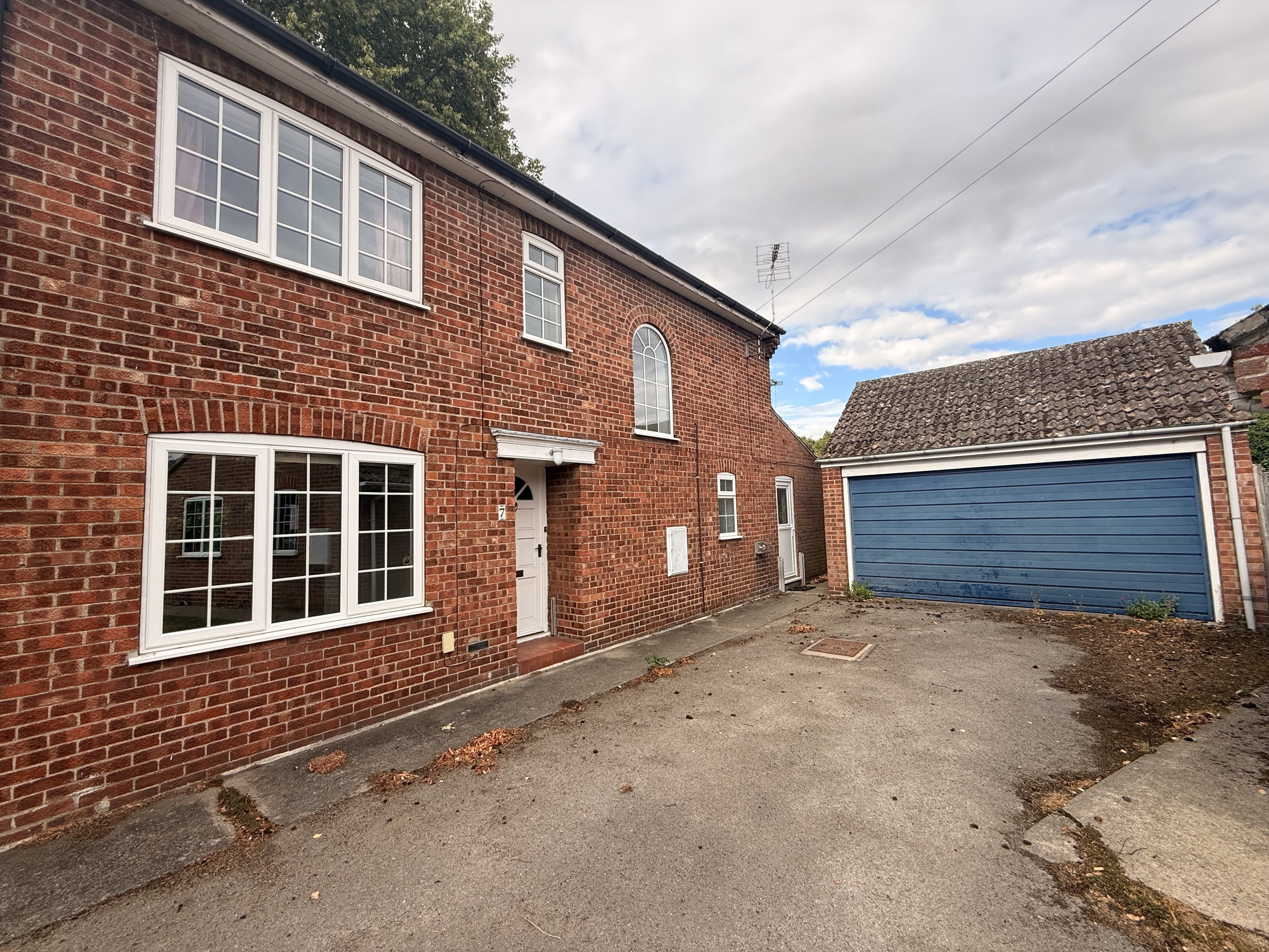 House Palmes Close in Naburn