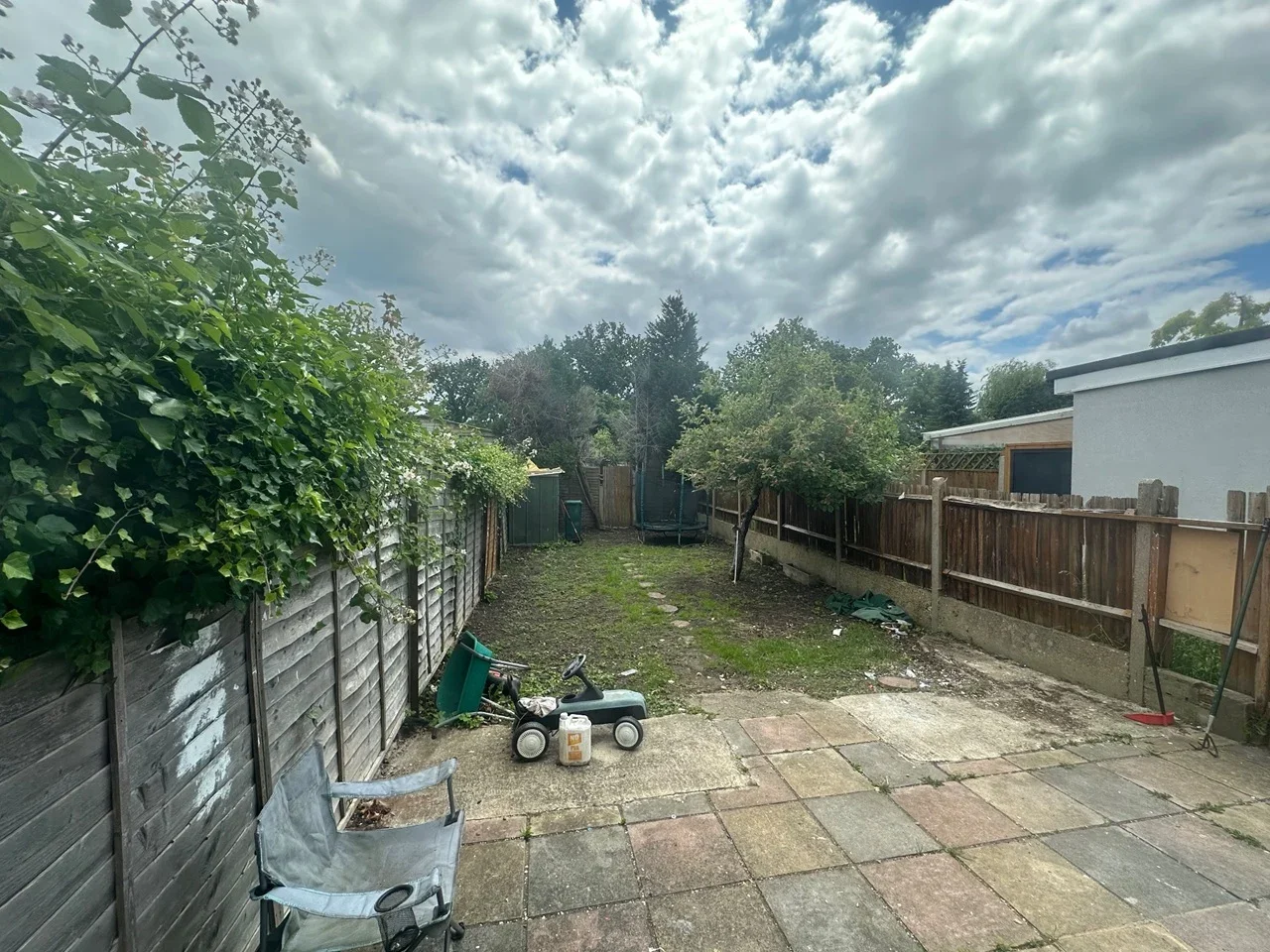 House Stanley Avenue in Greater London