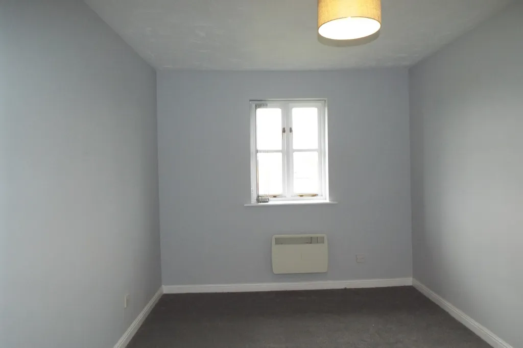 Flat Pearcey Road in Bedford