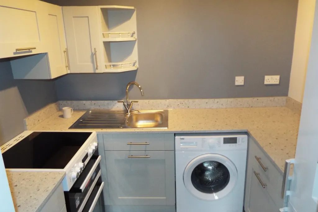 Flat Pearcey Road in Bedford