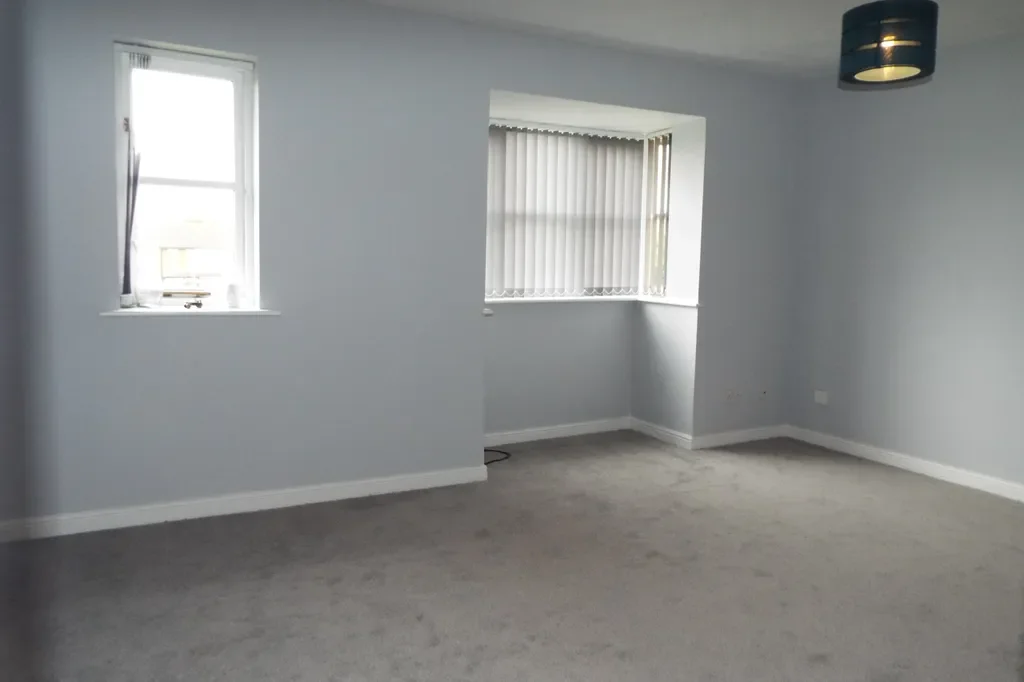 Flat Pearcey Road in Bedford