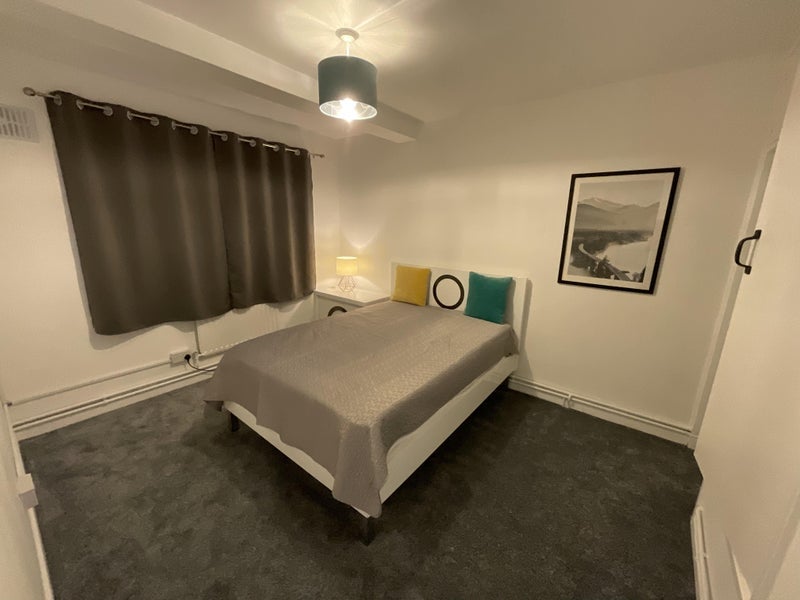 Room Hemsworth Street in Greater London