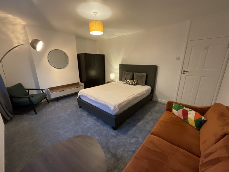 Room Hemsworth Street in Greater London