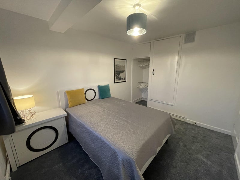 Room Hemsworth Street in Greater London