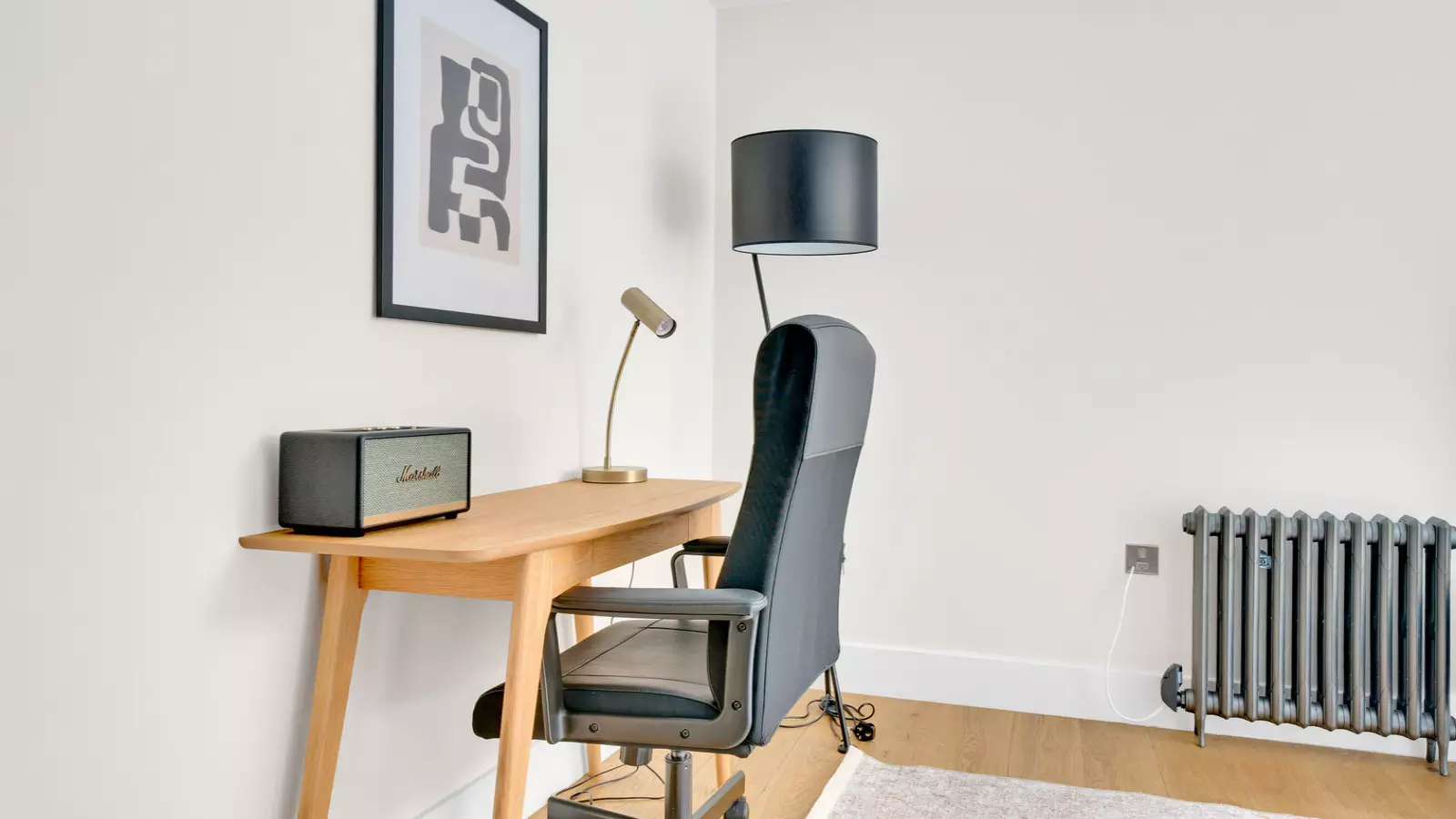 Flat Grindal Street in Greater London