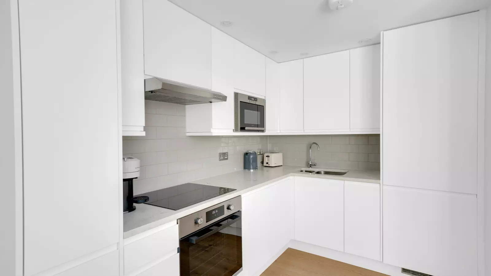 Flat Grindal Street in Greater London