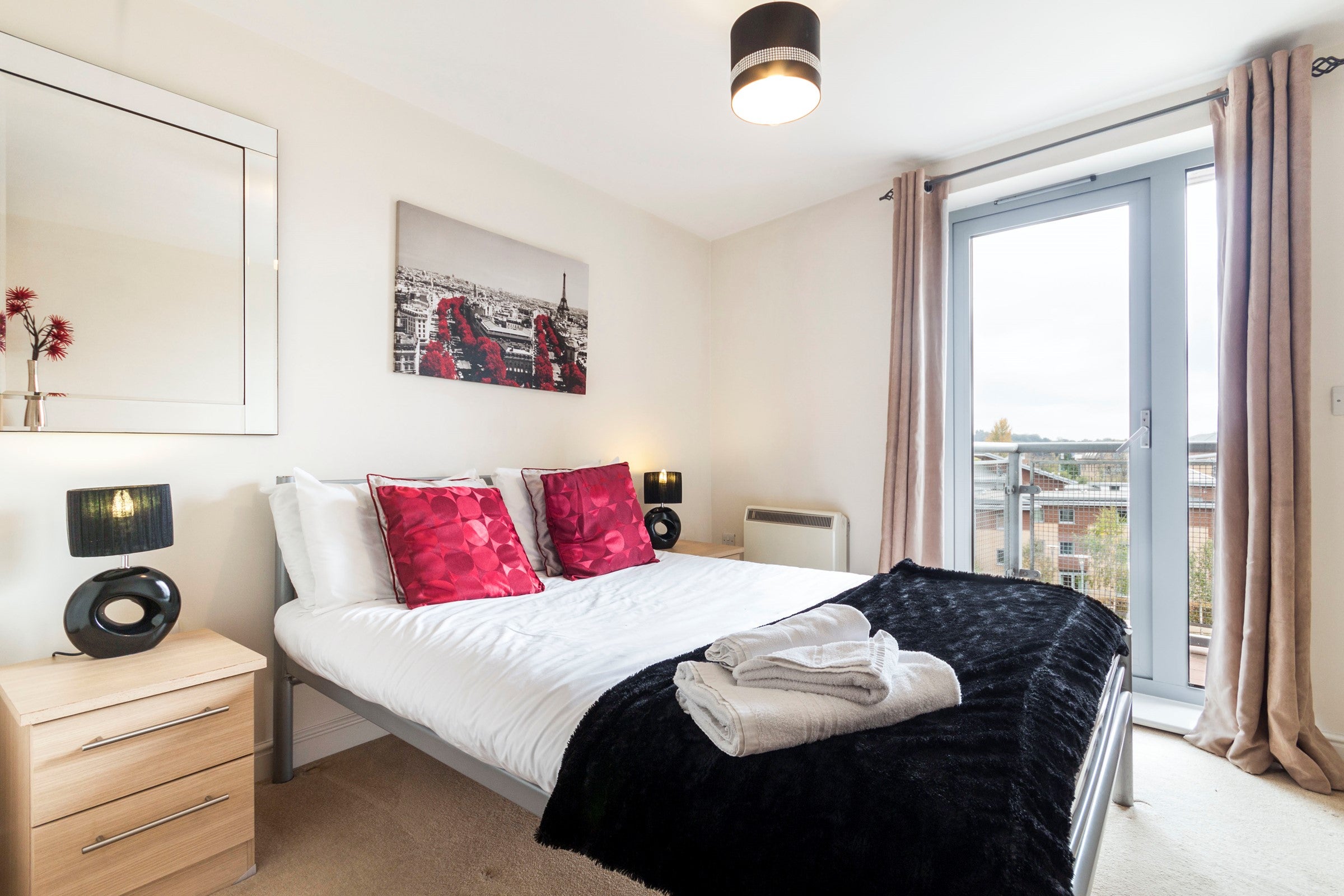 Flat Kelvin Gate in Bracknell