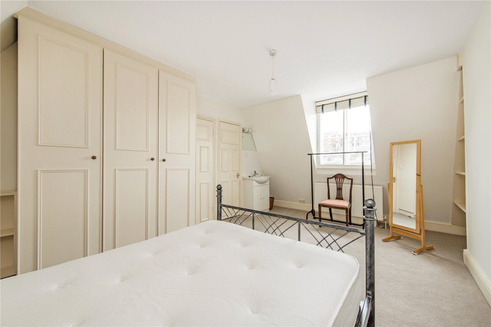 Flat Winchester Street in City of Westminster