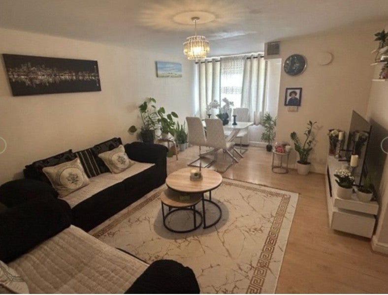 Flat Rushgrove Street in Greater London