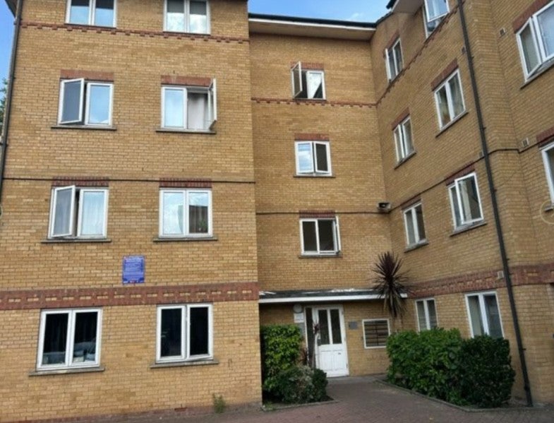 Flat Rushgrove Street in Greater London