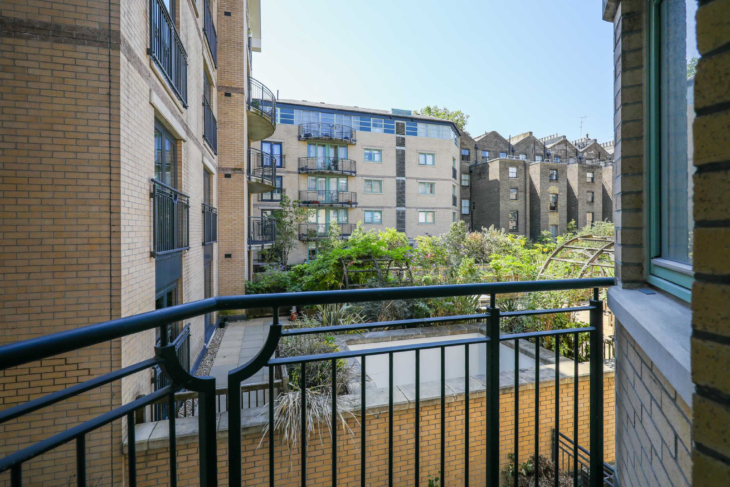 Flat Westbourne Grove in City of Westminster