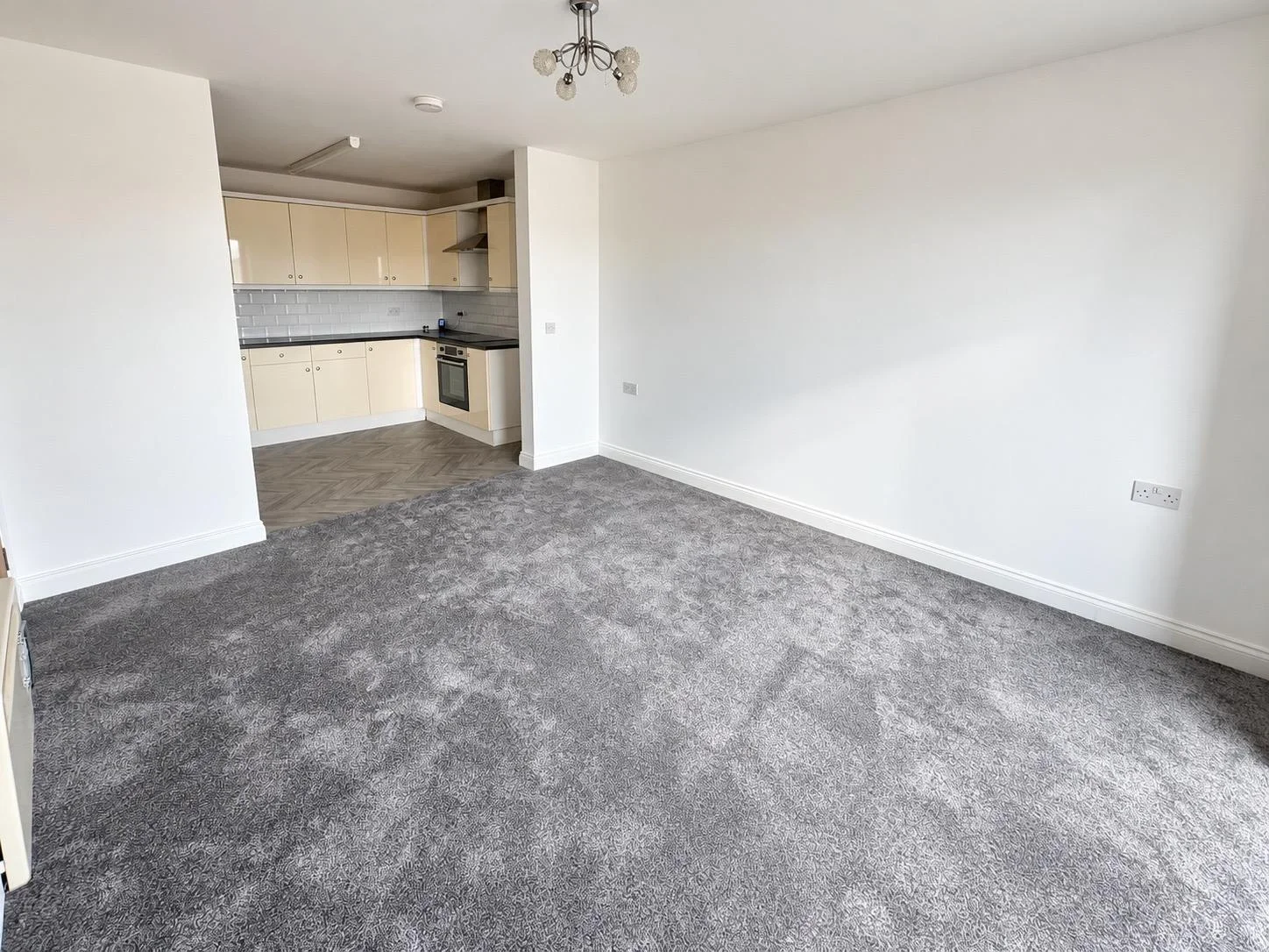 Flat Furtherwick Road in Canvey Island