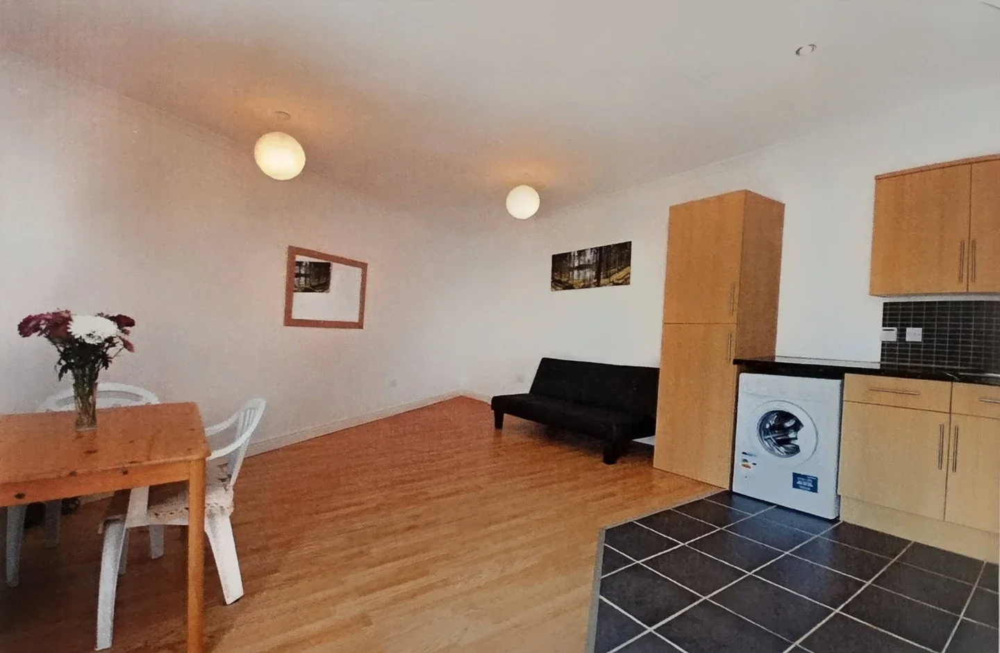 House Abbots Way in Greater London