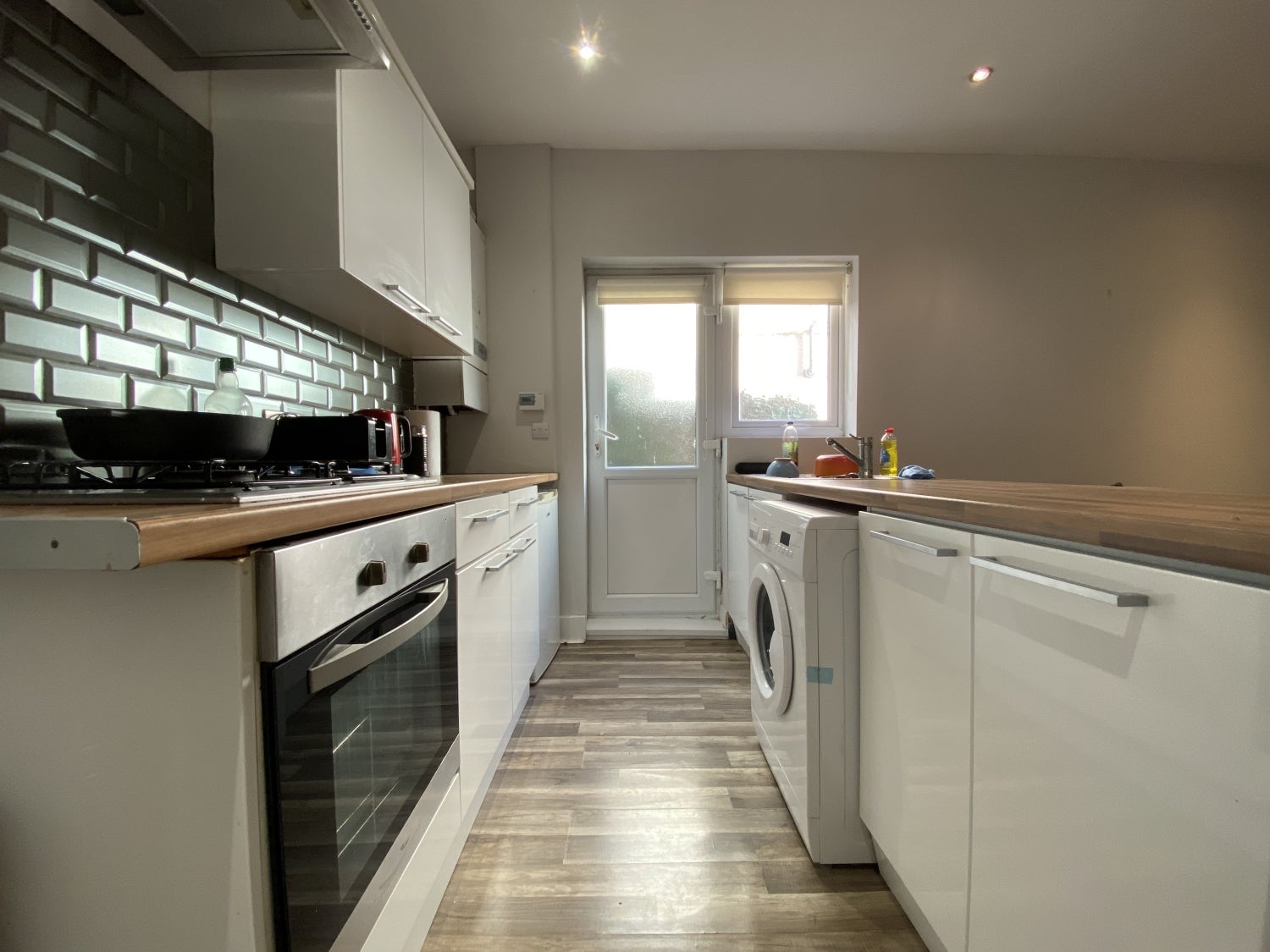 Flat Llanbleddian Gardens in Cardiff