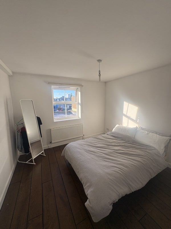 Flat Welshpool Street in Greater London