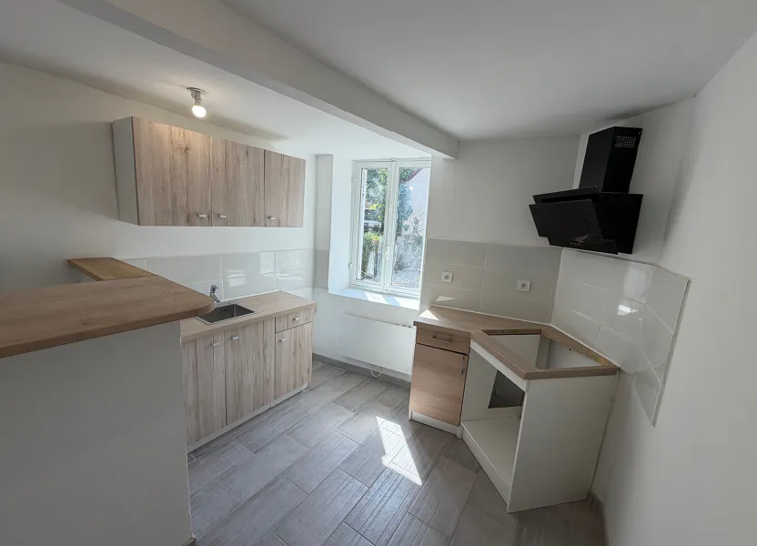 Flat Rue Victor Hugo in Reuilly