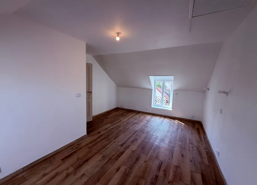 Flat Rue Victor Hugo in Reuilly